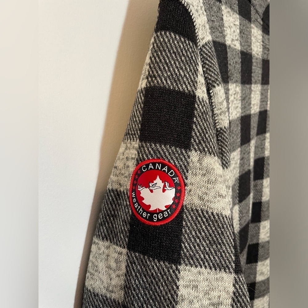 Canada Weathergear Black Gray Plaid 1/4 Zip Fleece Pullover Size Small EUC 🇨🇦 - Picture 7 of 11
